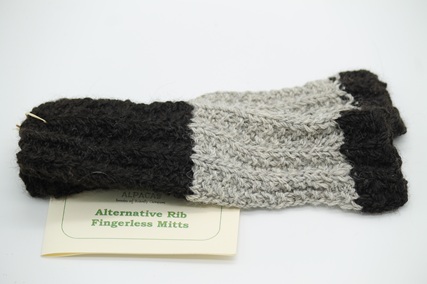 Alternative Rib Fingerless Mitts - Image 5