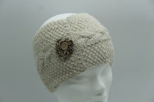 Cable & Moss Flower Head Snug