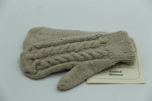 Cabled Mittens